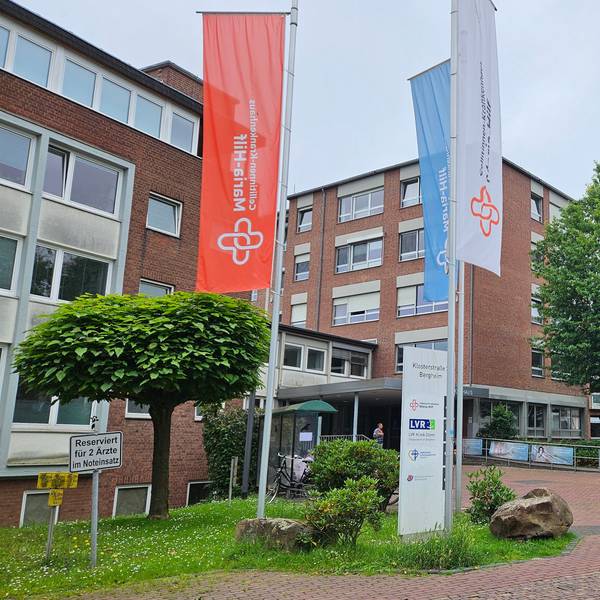 Das Foto zeigt das Maria-Hilf-Krankenhaus in Bergheim.