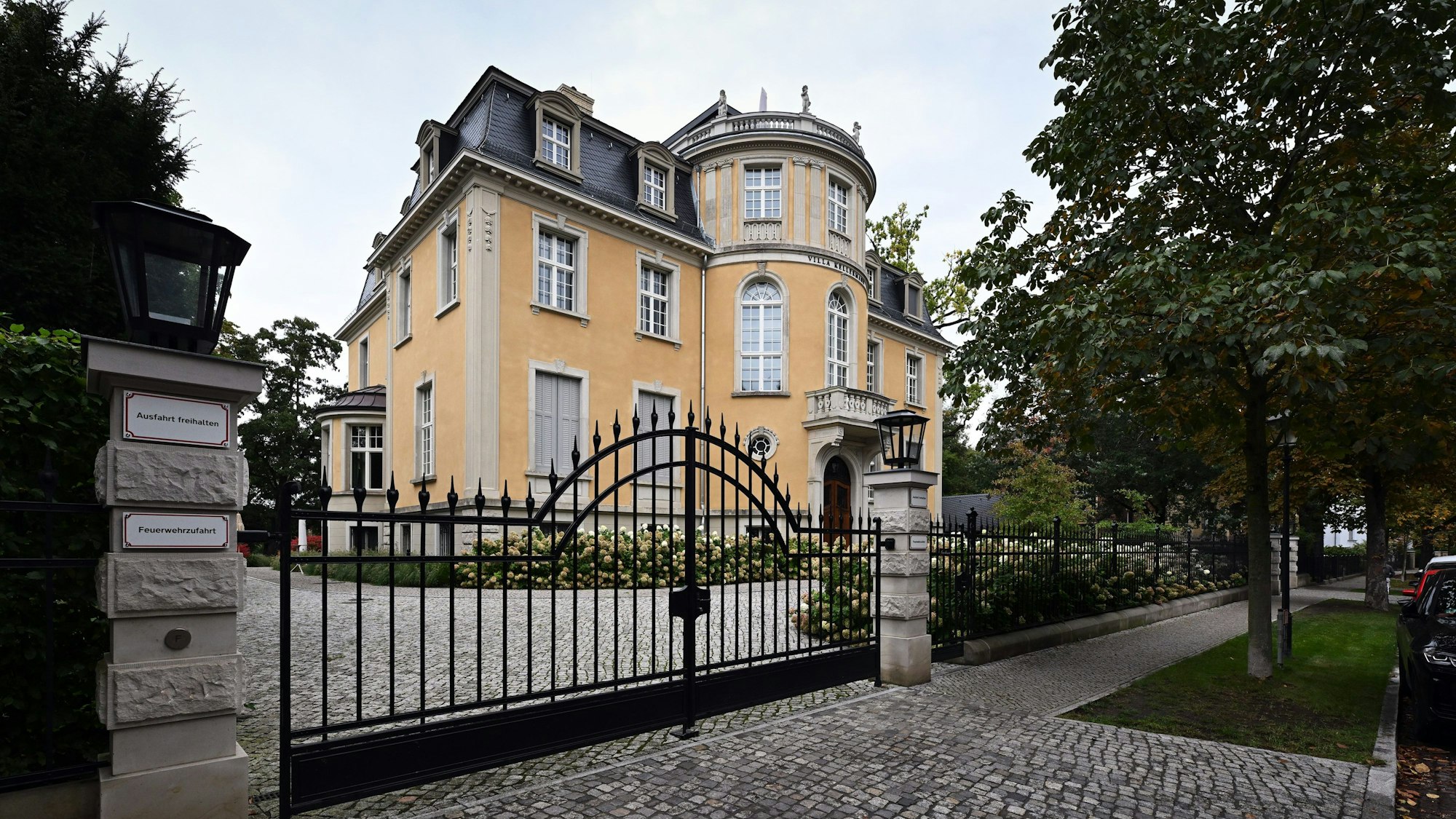 Die im Jahr 1914 erbaute Villa Kellermann am Heiligen See in der Potsdamer Mangerstraße.