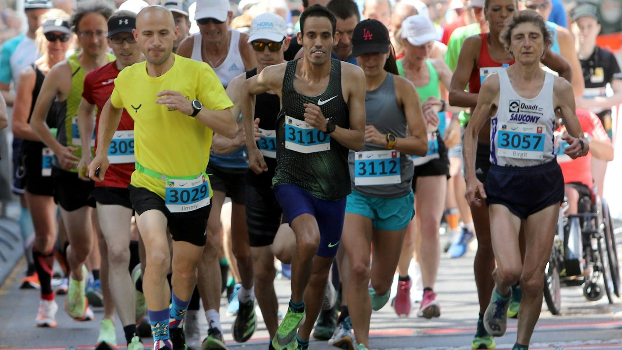 Schnell, schneller, Abid Ezamzami: Der Marokkaner (vorne) hält den Streckenrekord über 21,1 Kilometer.