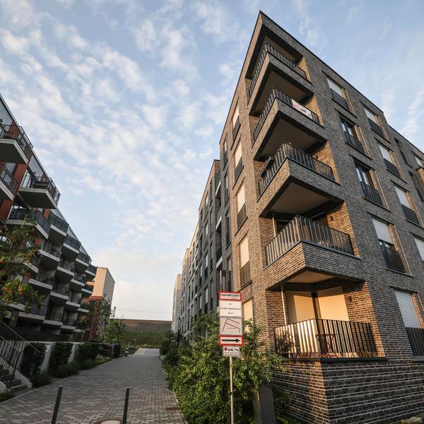 Wohnen dürfte nach der Grundsteuerreform für viele teurer werden, bei Gewerbeimmobilien sinkt dagegen die durchschnittliche Last.