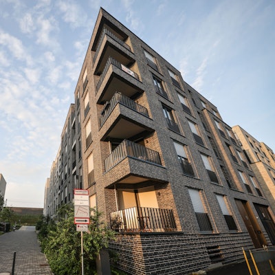 Wohnen dürfte nach der Grundsteuerreform für viele teurer werden, bei Gewerbeimmobilien sinkt dagegen die durchschnittliche Last.