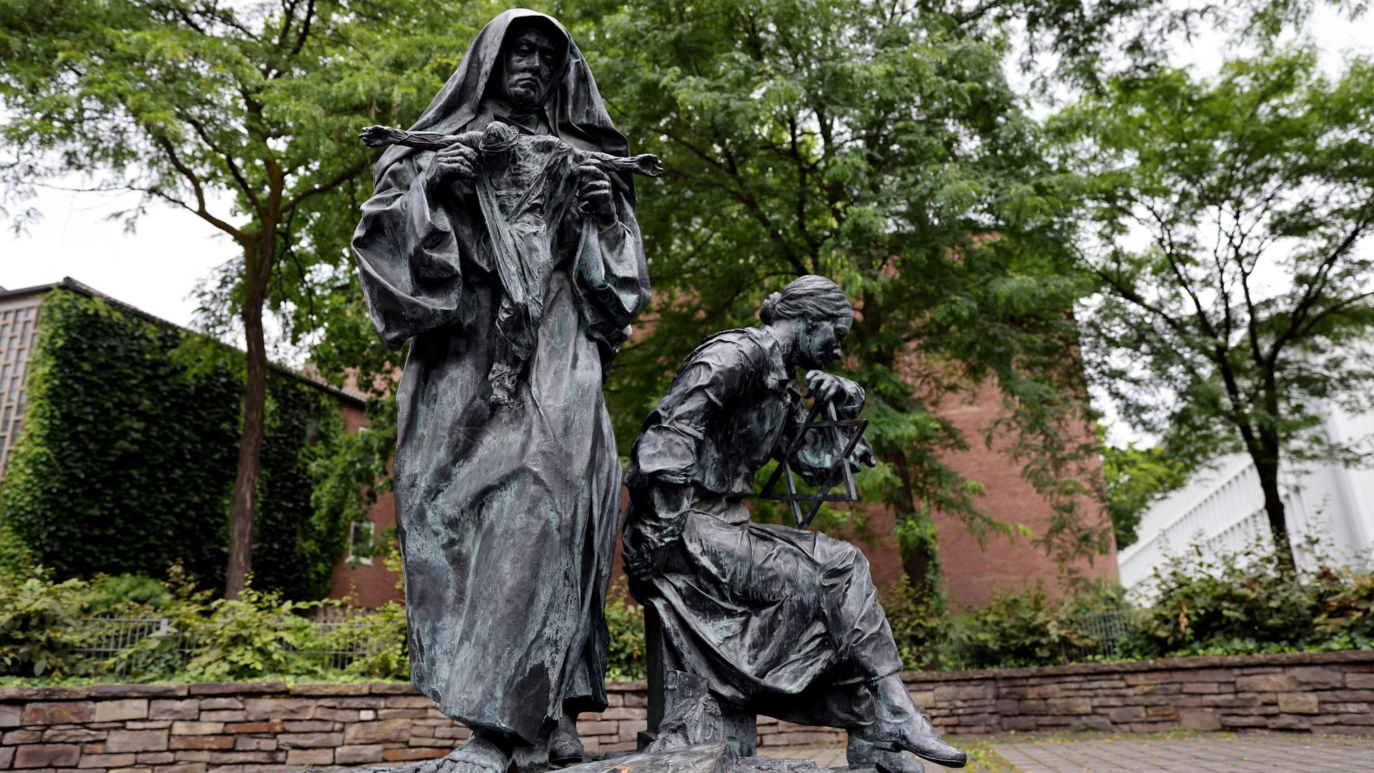 Das Edith-Stein-Denkmal am Börsenplatz in Köln.