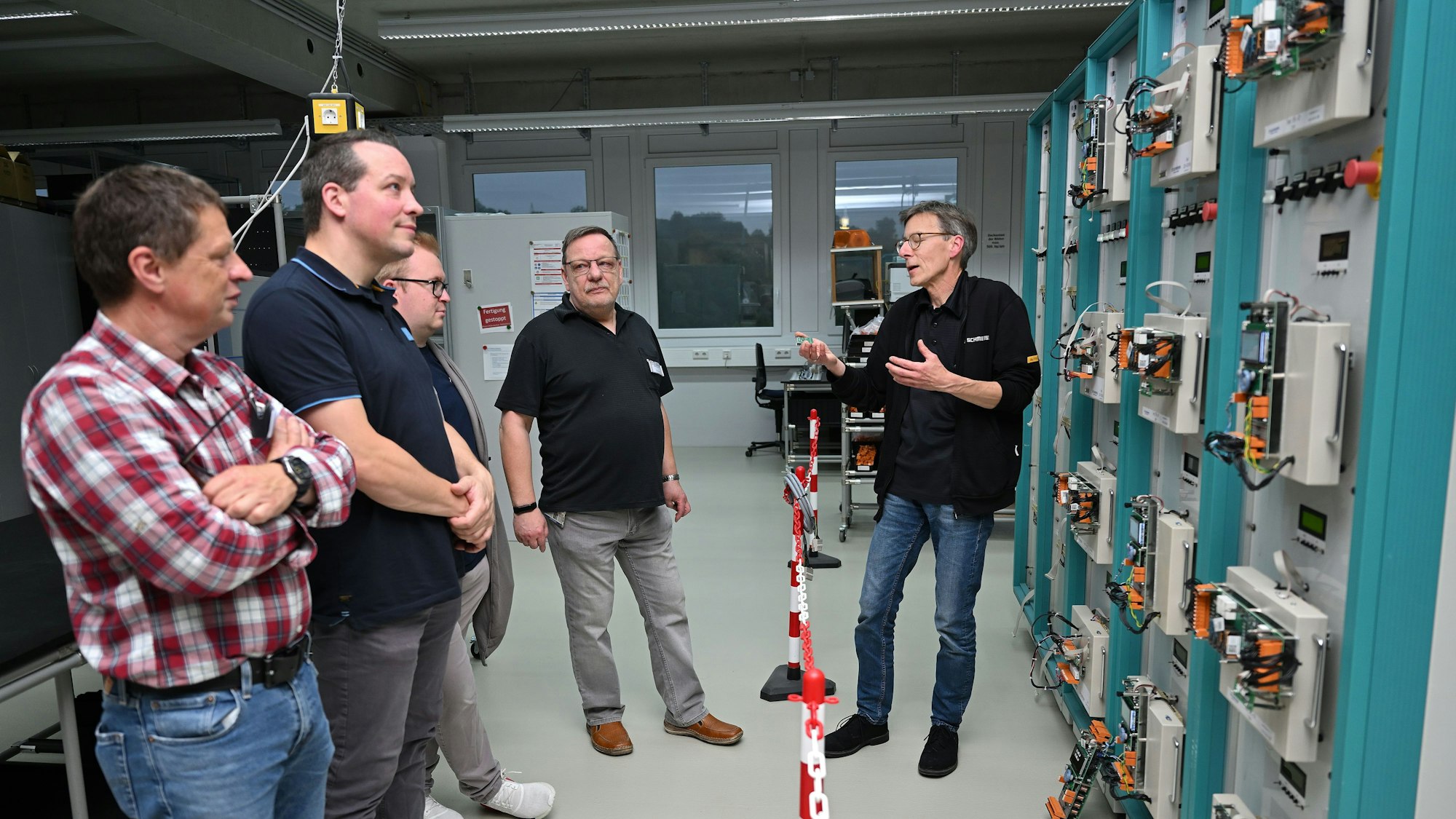 Über Steuersysteme für Aufzugtechnik informierte das Unternehmen „Böhnke und Partner“.