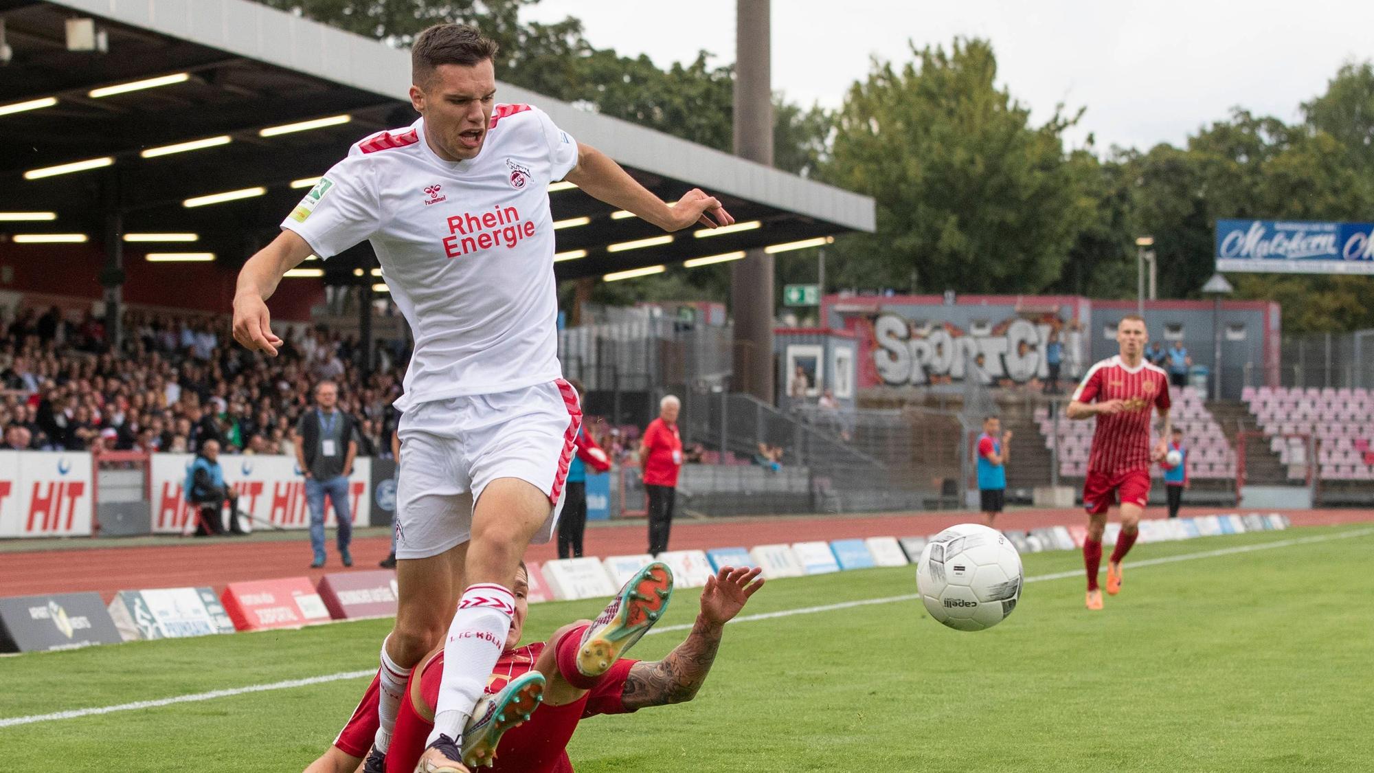 Regionalliga West: SC Fortuna Koeln - 1. FC Koeln U21, U 21 01.08.2023 Antonio Verinac 1. FC Koeln U21, 19, Jonas Scholz Fortuna Koeln, 32, Regionalliga West, 1. Spieltag, SC Fortuna Koeln - 1. FC Koeln U21, am 01.08.2023, Suedstadion, Koeln *** Regionalliga West SC Fortuna Koeln 1 FC Koeln U21, 01 08 2023 Antonio Verinac 1 FC Koeln U21, 19 , Jonas Scholz Fortuna Koeln, 32 , Regionalliga West, 1 Matchday, SC Fortuna Koeln 1 FC Koeln U21, on 01 08 2023, Suedstadion, Koeln Copyright: xBEAUTIFULxSPORTS/Meuselx