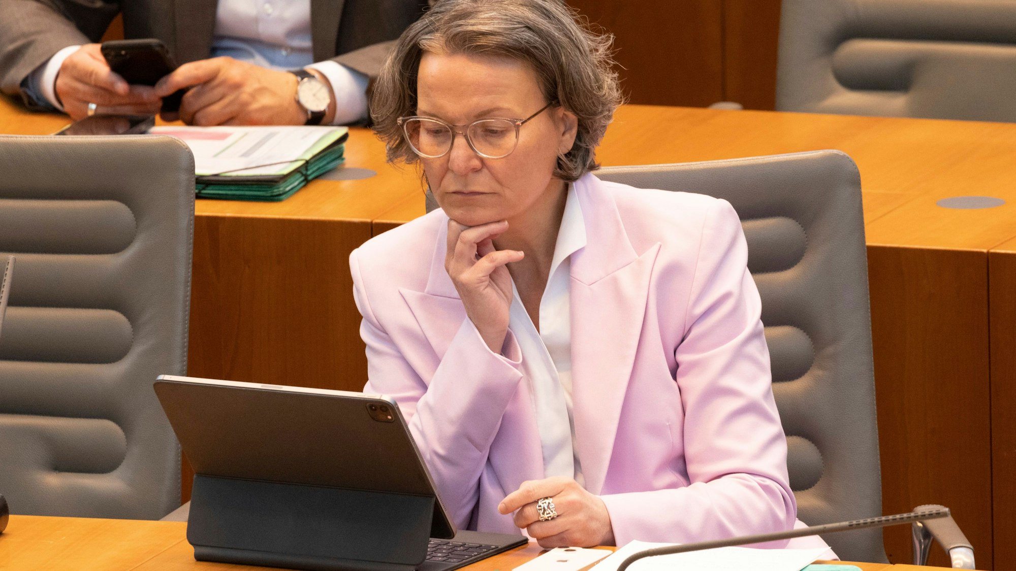 Ina Scharrenbach (CDU), Ministerin für Heimat, Kommunales, Bau und Gleichstellung