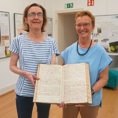 Das Foto zeigt eine Frau.