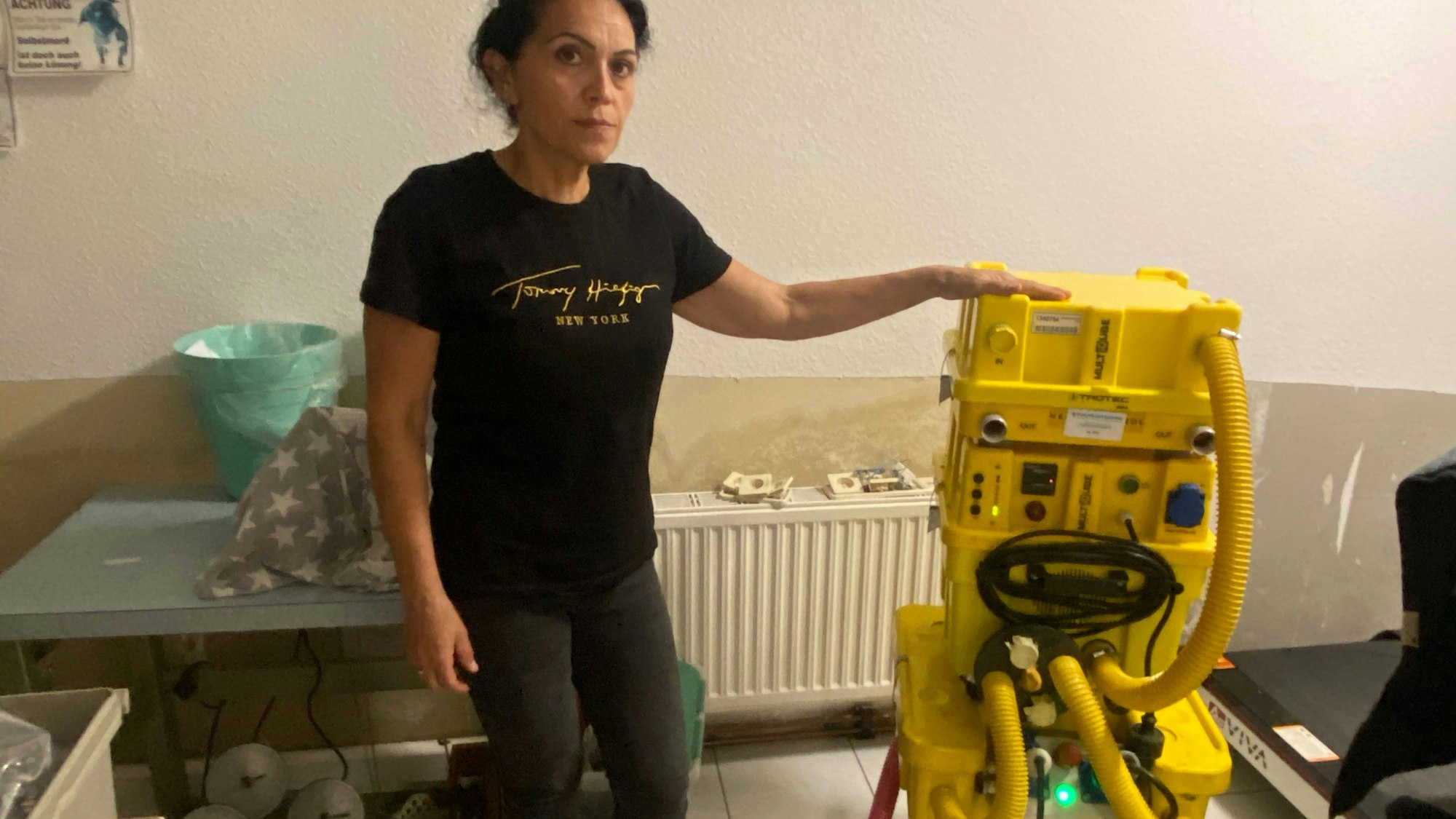 Souterrain-Wohnungen sind unbenutzbar, in Dutzenden Kellern müssen Tag und Nacht Pumpen laufen.