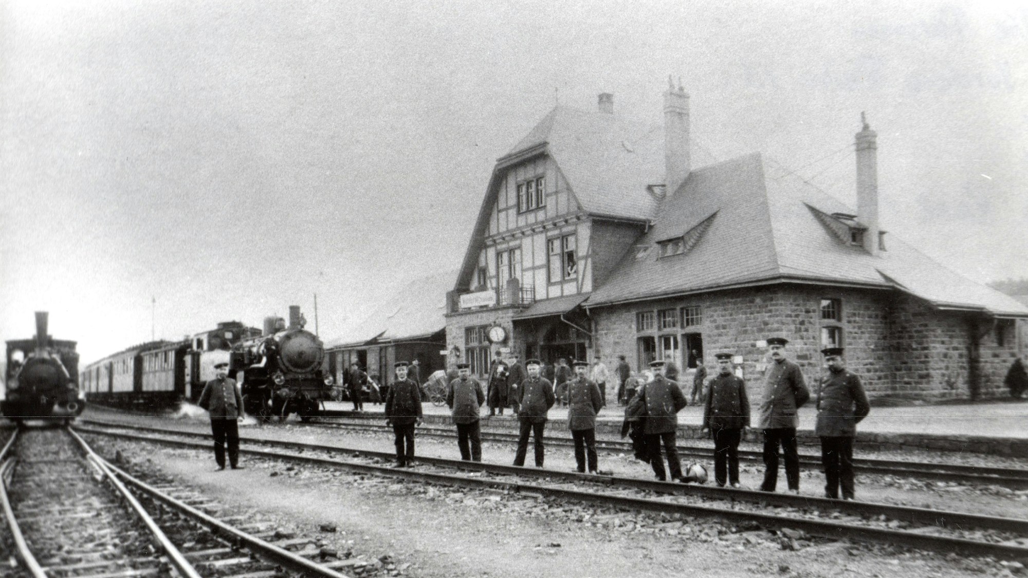 Bei den Recherchen hat den Forscher Wolfgang Rosen besonders fasziniert, dass die Stadt Waldbröl einst drei Bahnhöfe besaß.