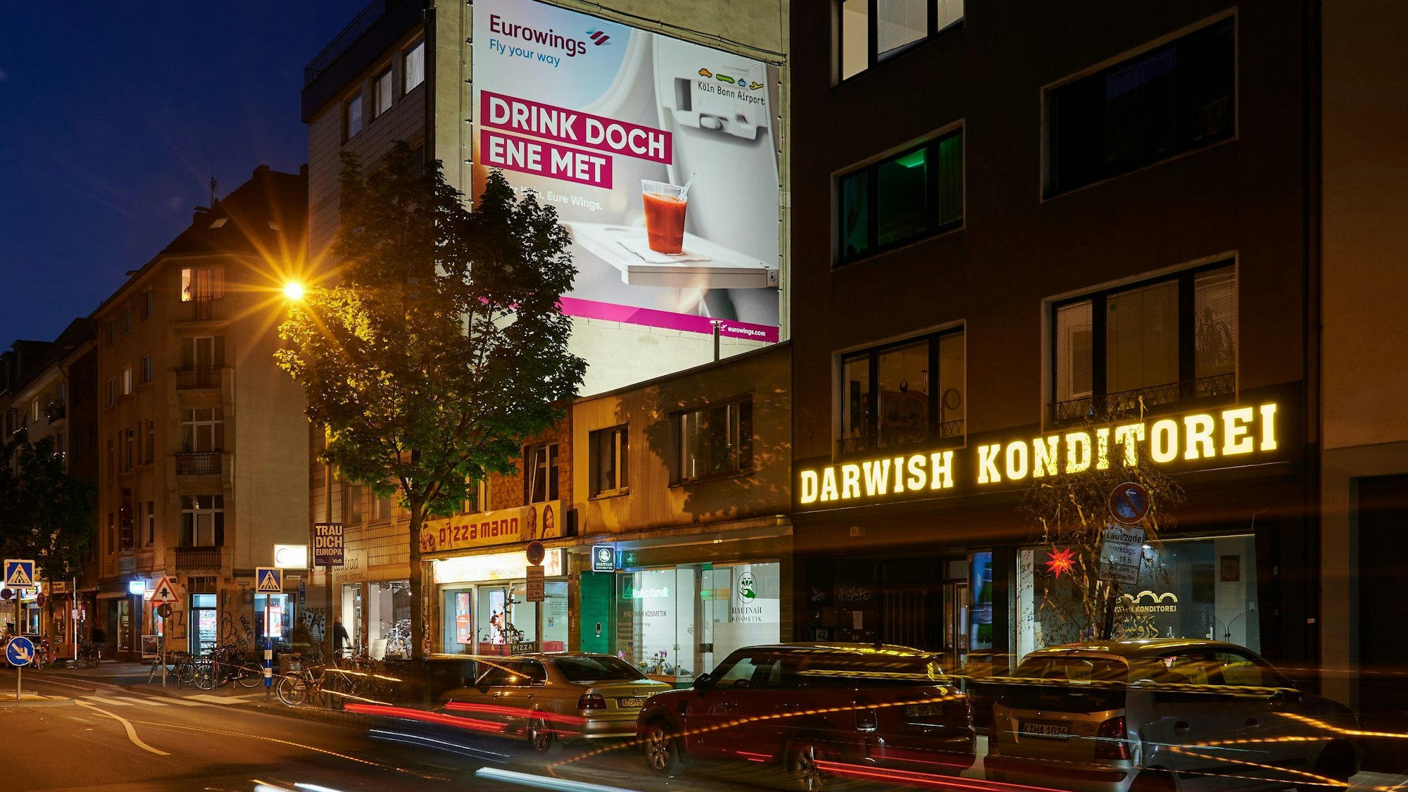 Die Werbekampagne von Eurowings und Köln/Bonn Airport mit kölschen Slogans und Liedtiteln.