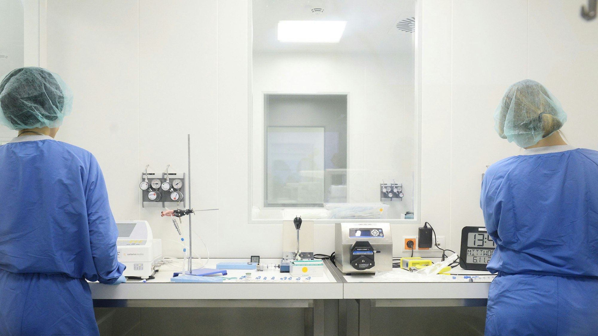 Reinraum beim Zellspezialisten Cellex in Köln-Ossendorf