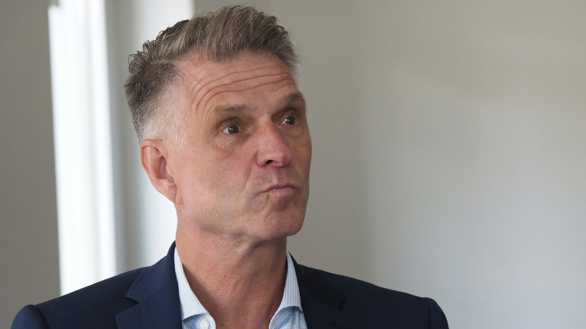 13.05.2022, Köln. Der Vereinspräsidenten Hanns-Jörg Westendorf ( Fortuna Köln) vor dem Mittelrheinpokal-Finale. Foto: Max Grönert