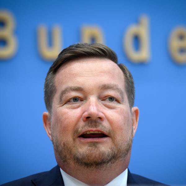 Uli Grötsch, Polizeibeauftragter des Bundes beim Deutschen Bundestag, stellt in der Bundespressekonferenz den ersten Bericht des Polizeibeauftragten des Bundes vor.