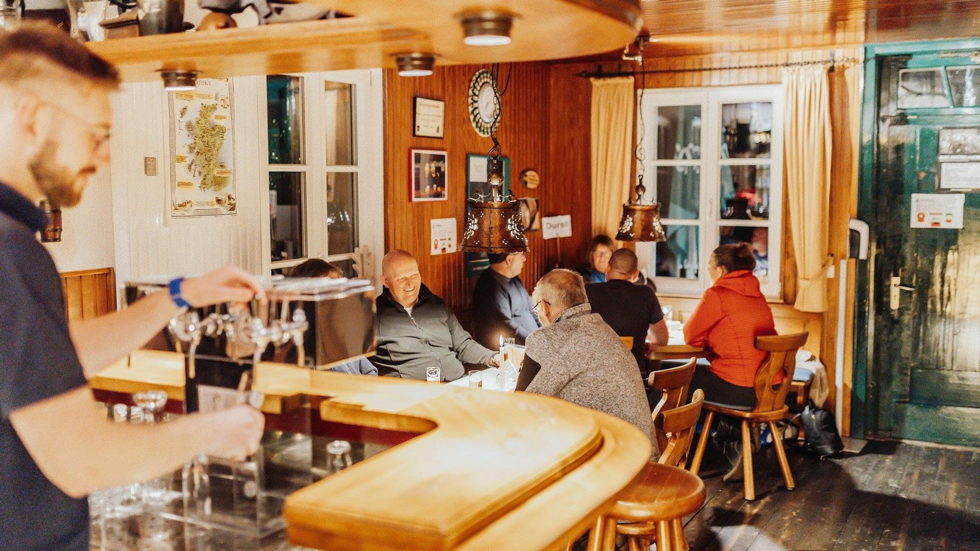 Ein Blick in die Kneipe.
