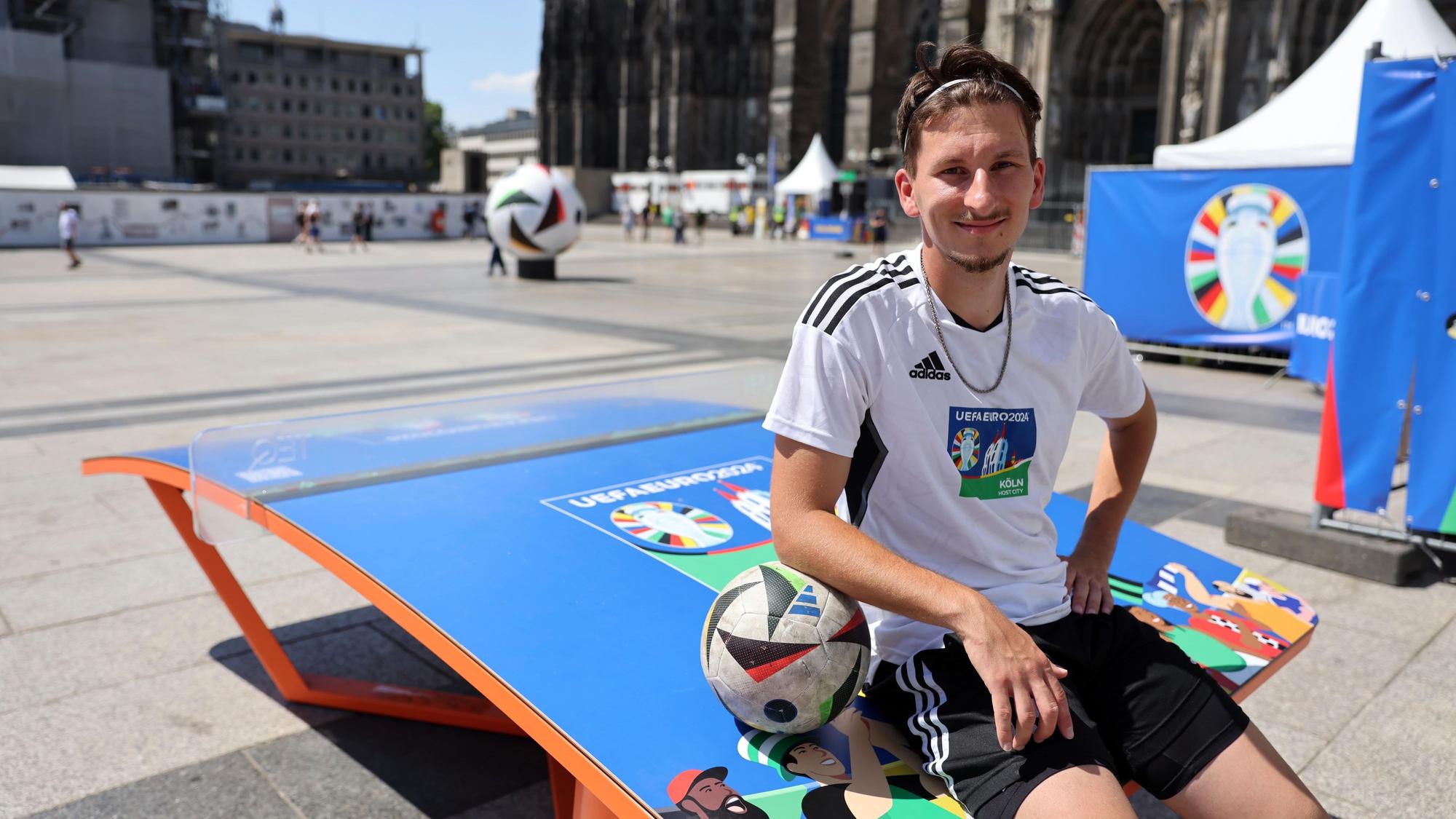 Tomislav Mrkalj stellt den internationalen Fans seinen Sport vor.