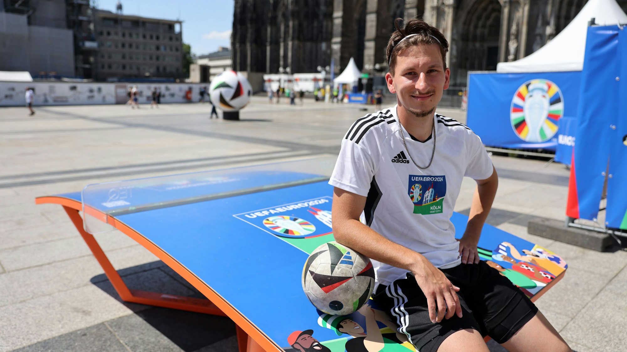 Tomislav Mrkalj stellt den internationalen Fans seinen Sport vor.