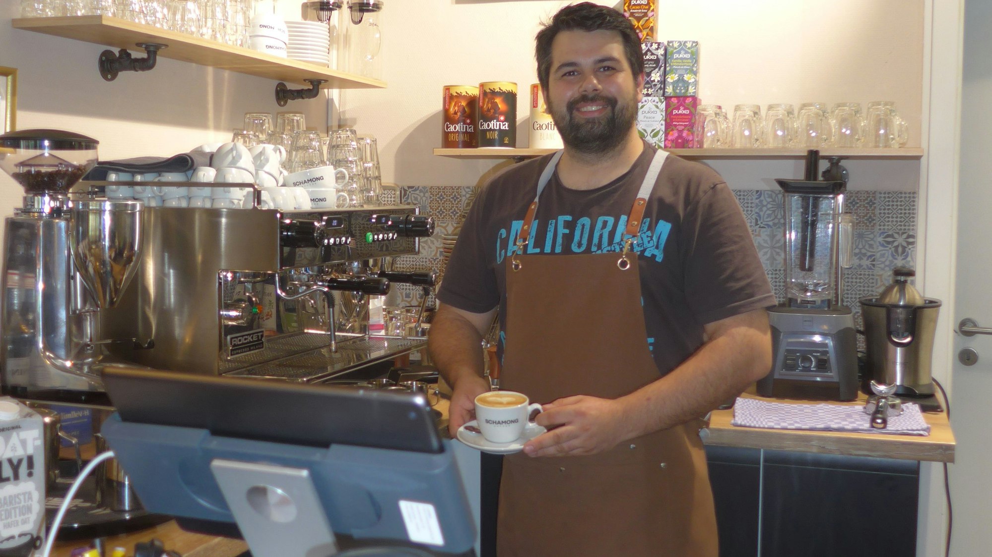 Emre Huremovic aus dem Café Elixier ist passionierter Barista.
Sachse