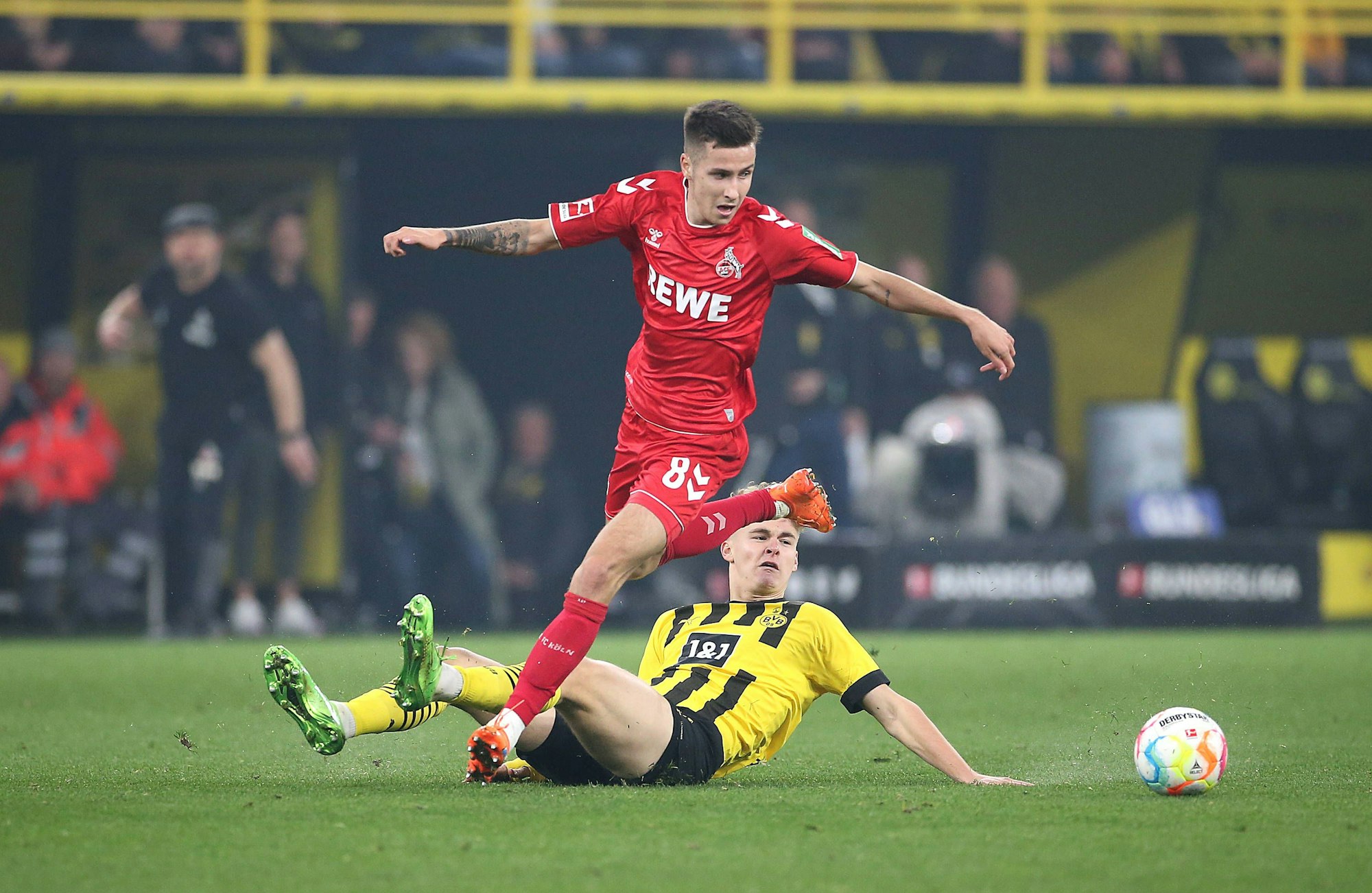 Denis Huseinbasic Köln gegen Tom Rothe Borussia Dortmund