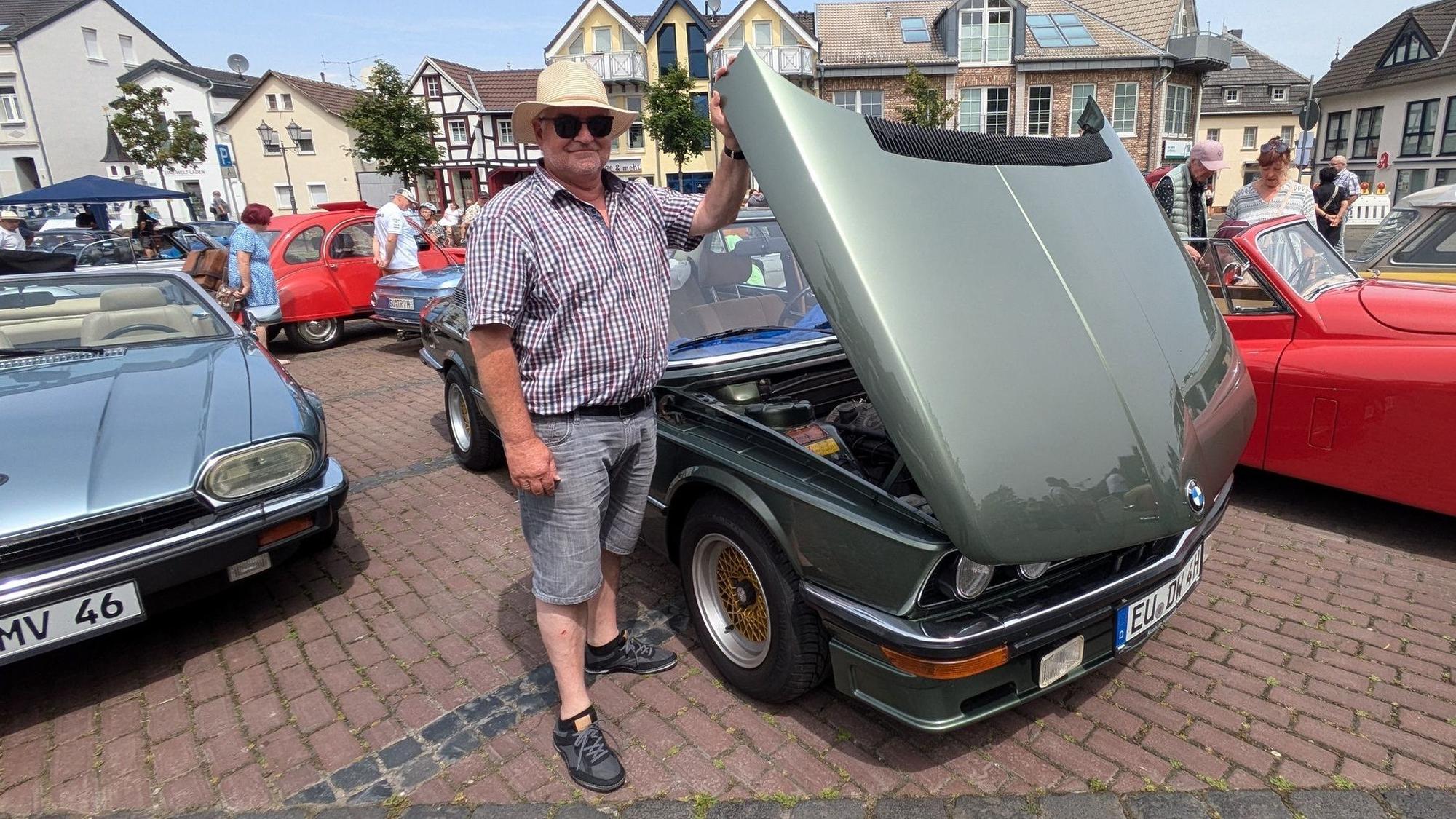 30 Juni 2024. Rheinbach Classics. Dieter Müller mit seinem BMW 525 BJ 1980. Foto: Frank Engel-Strebel