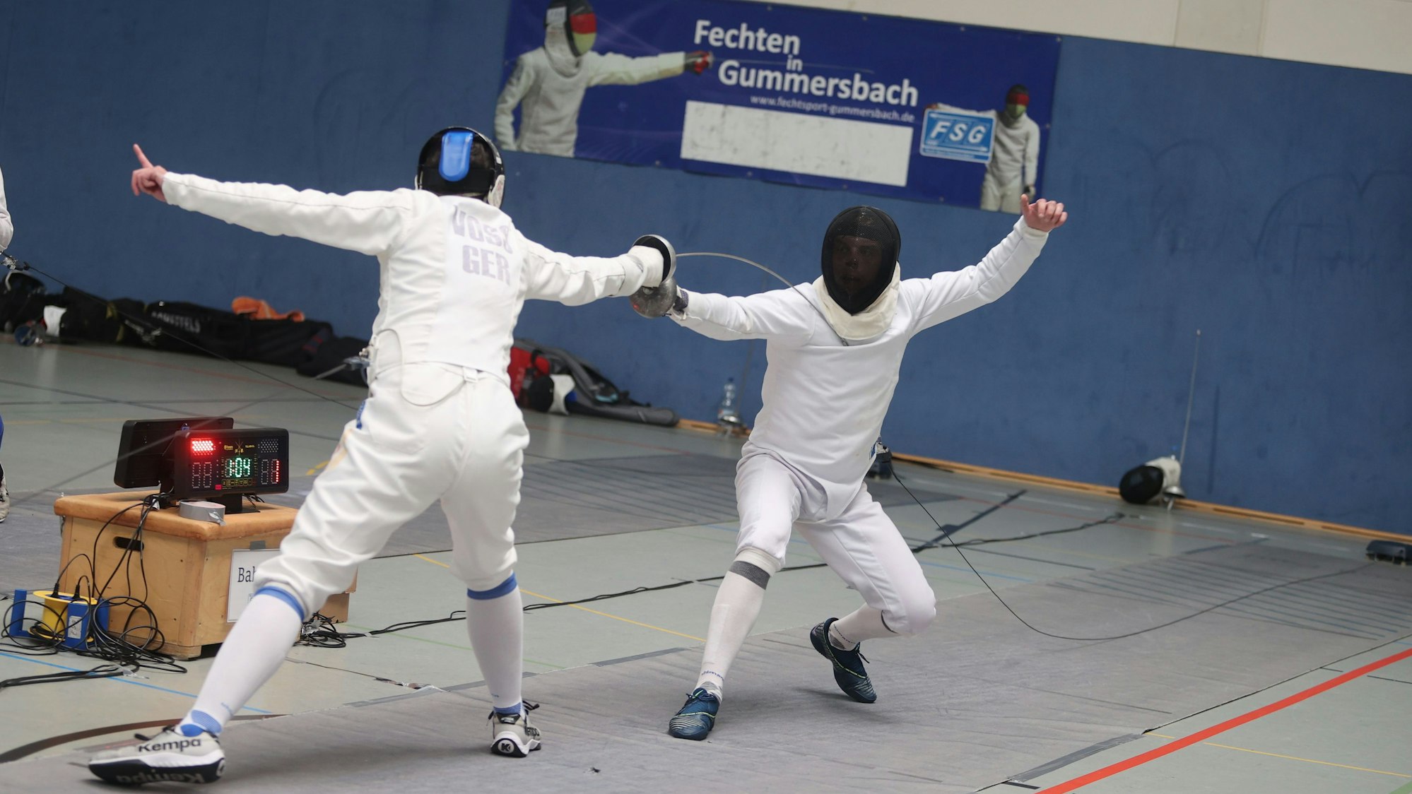 Kampfszene beim Degen-Fechten