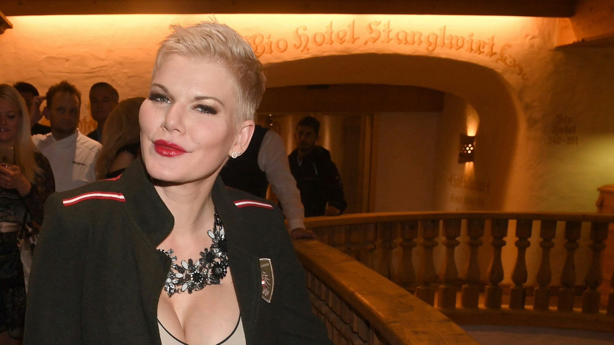 Melanie Müller feiert bei der Weißwurstparty im Stanglwirt.