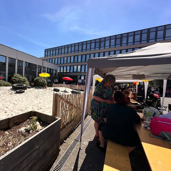 Das Außengelände der Freie Naturschulen