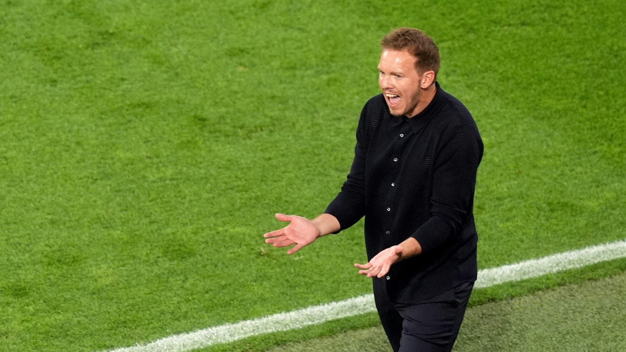 Deutschlands Bundestrainer Julian Nagelsmann am Spielfeldrand.