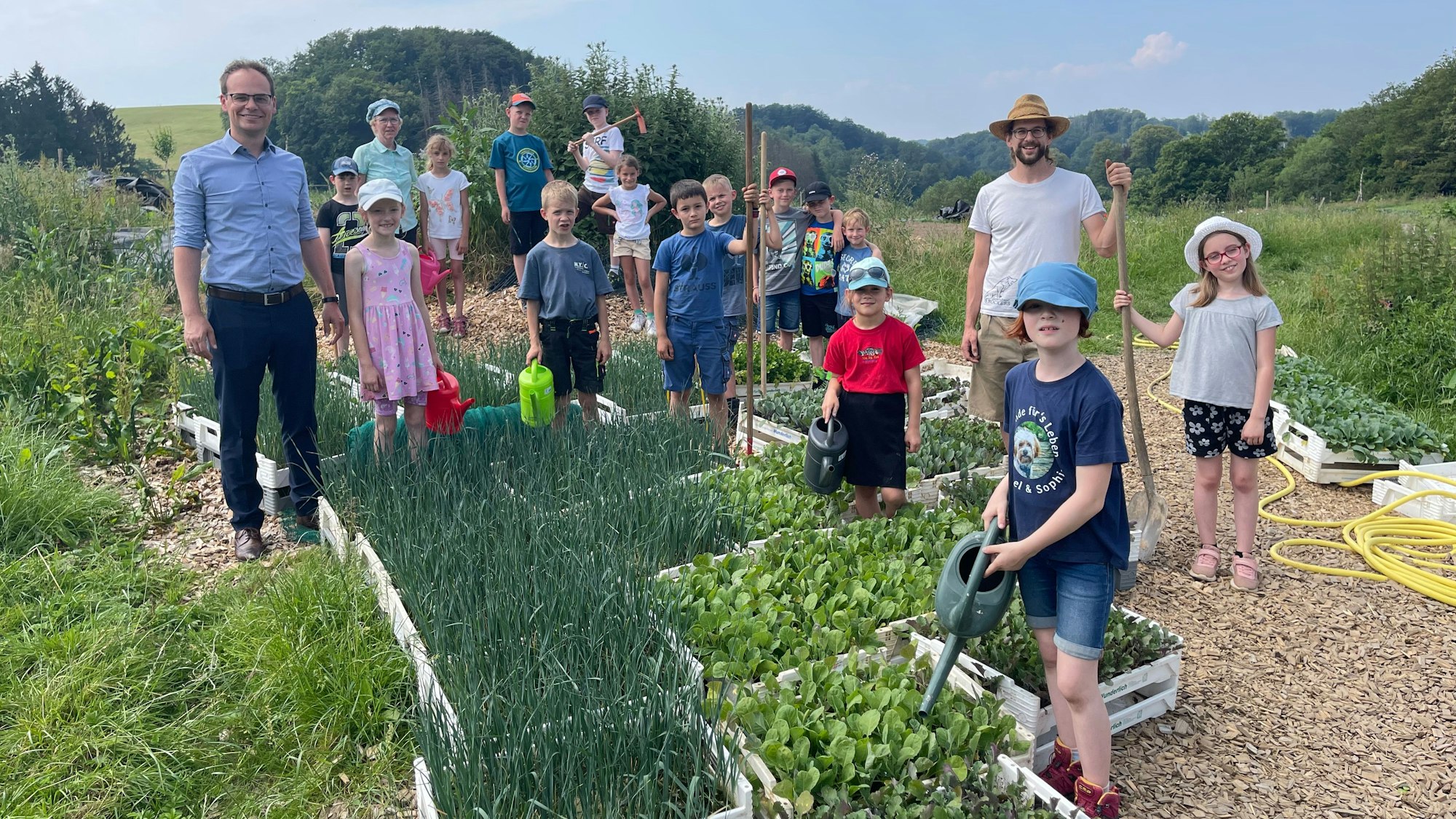 Themen wie Ökologie und Nachhaltigkeit sowie Anbau von Lebensmitteln werden Kindern beim Projekt „Ackerfreunde“ nähergebracht.