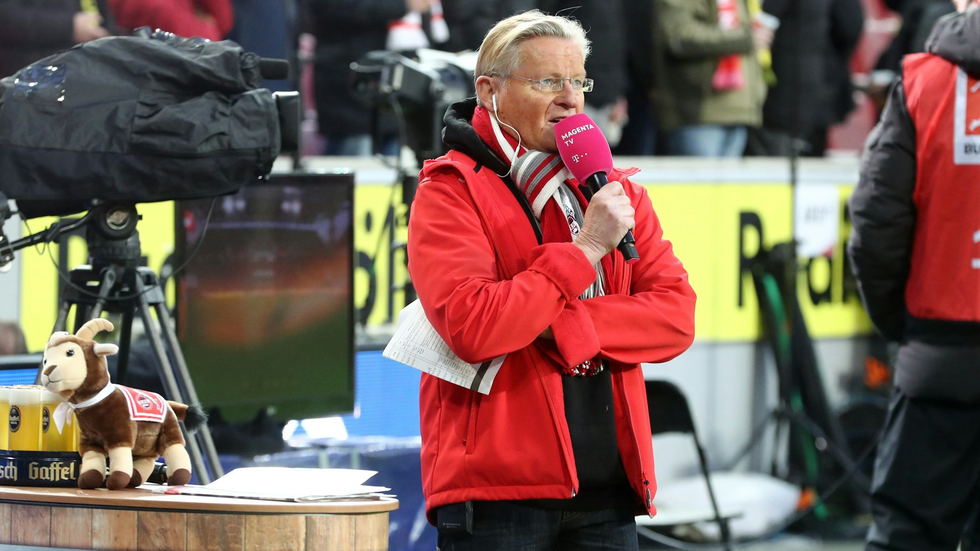 Die Stimme des Stadions: Michael Trippel ist seit 25 Jahren Stadionsprecher beim 1. FC Köln.