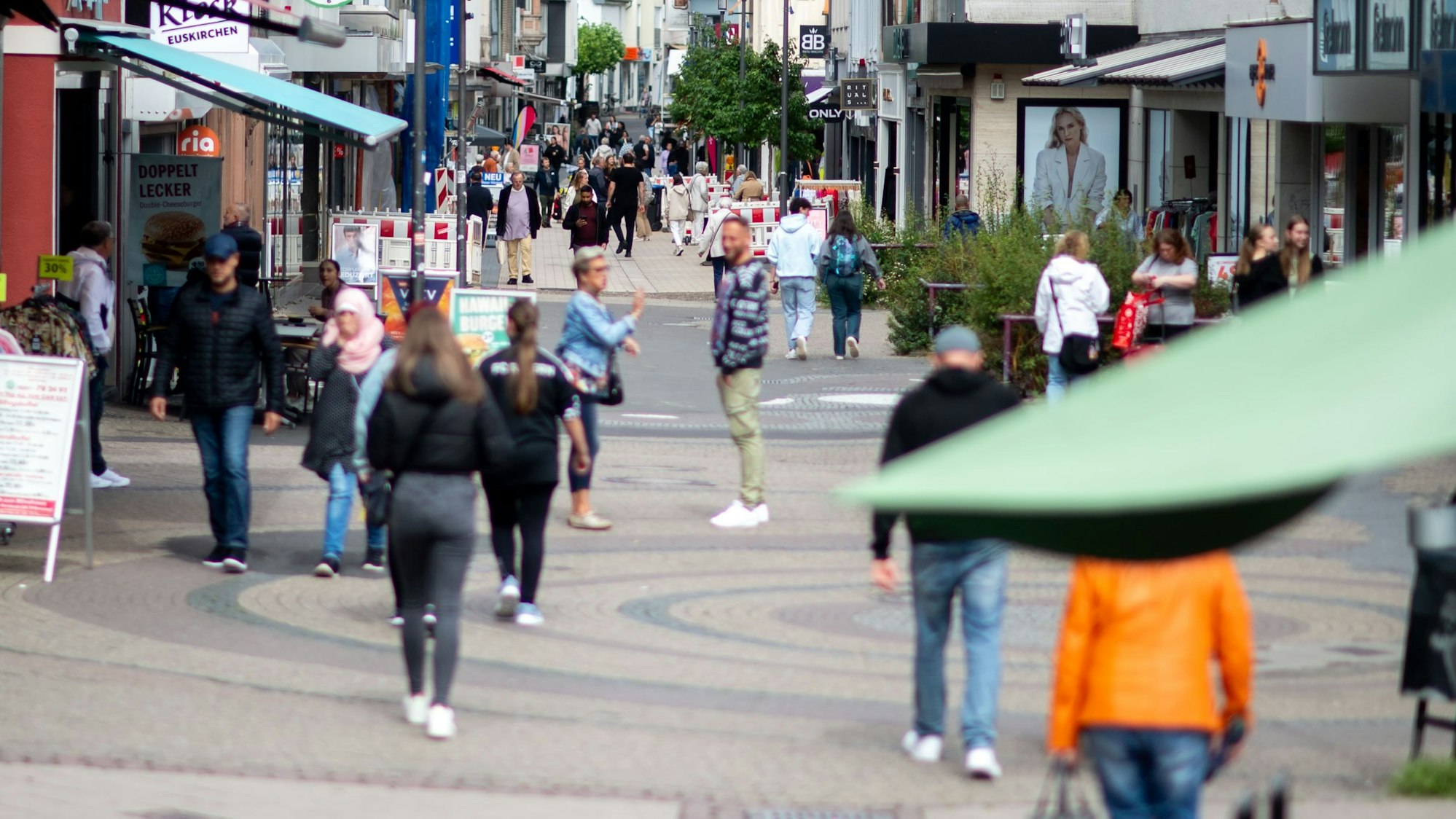Das Bild zeigt die Euskirchener Fußgängerzone.