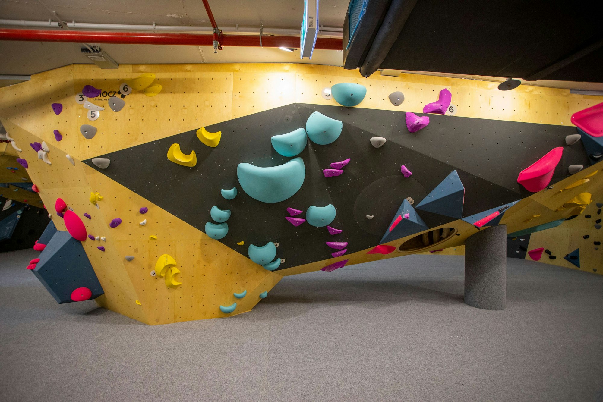 Sämtliche Schwierigkeitsgrade vom Anfänger bis zum Profi sind in der Halle möglich