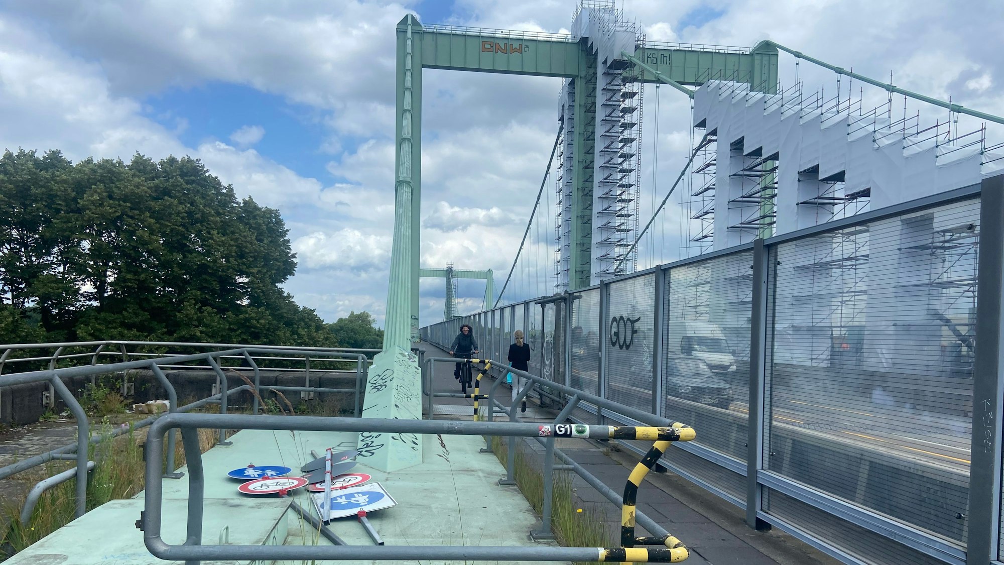 Rad- und Fußweg der Rodenkirchener Brücke