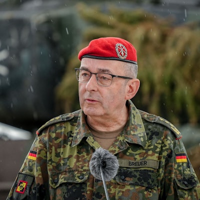 Der Generalinspekteur der Bundeswehr, Carsten Breuer, spricht zum Abschluss der Nato-Übung Quadriga 2024.
