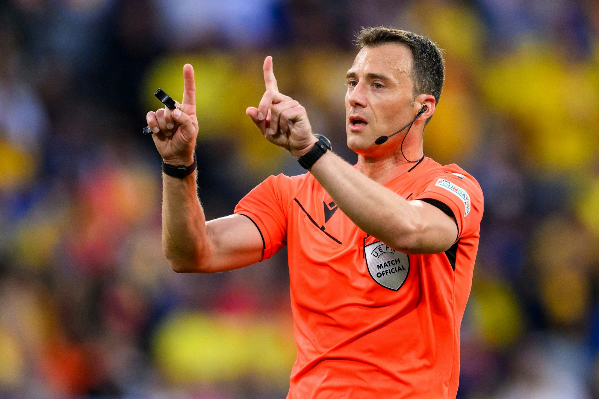 Schiedsrichter Felix Zwayer pfeift auch das EM-Halbfinale zwischen der Niederlande und England