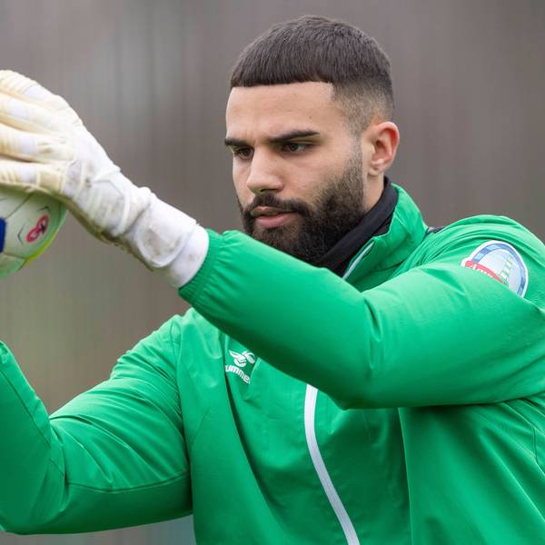 Eduardo dos Santos Haesler SV Werder Bremen, 38 hat den Ball sicher gefangen. Fussball: 1. Bundesliga, Saison 2023/2024, oeffentliches Training, SV Werder Bremen am 28.02.2024 auf den Trainingsplaetzen am Wohninvest Weserstadion in Bremen. Foto: Kirchner-Media/TH *** Eduardo dos Santos Haesler SV Werder Bremen, 38 has caught the ball safely Football 1 Bundesliga, season 2023 2024, public training, SV Werder Bremen on 28 02 2024 on the training pitches at the Wohninvest Weserstadion in Bremen Photo Kirchner Media TH Copyright: xKirchner-Media/THx