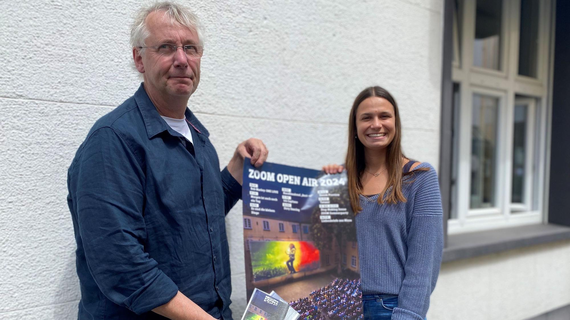 Hans-Jörg Blondiau und Julia Liebig aus dem Zoom-Vorstand stellten im Juli die Open-Air-Kinosaison vor.