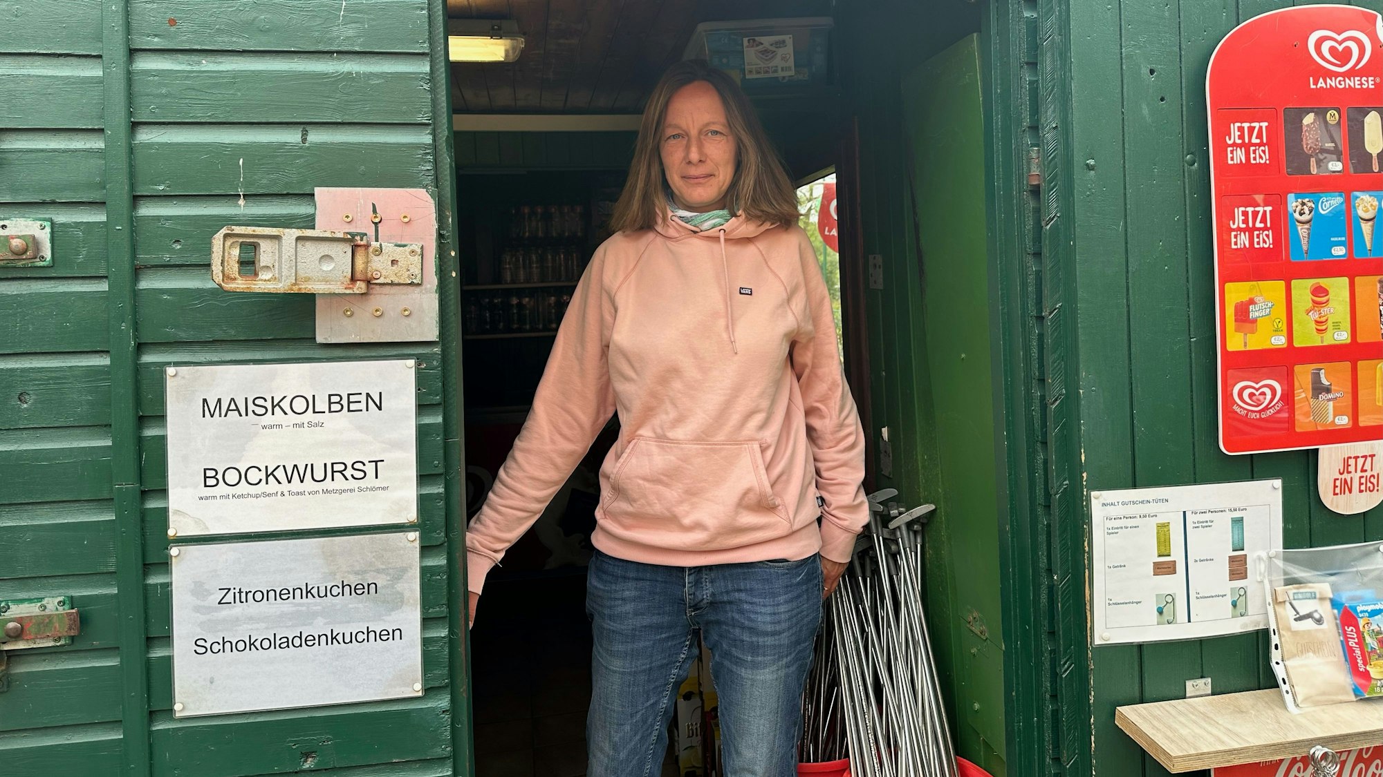 Minigolfplatz Rodenkirchen, Besitzerin Tanja Hültenschmidt (45)
