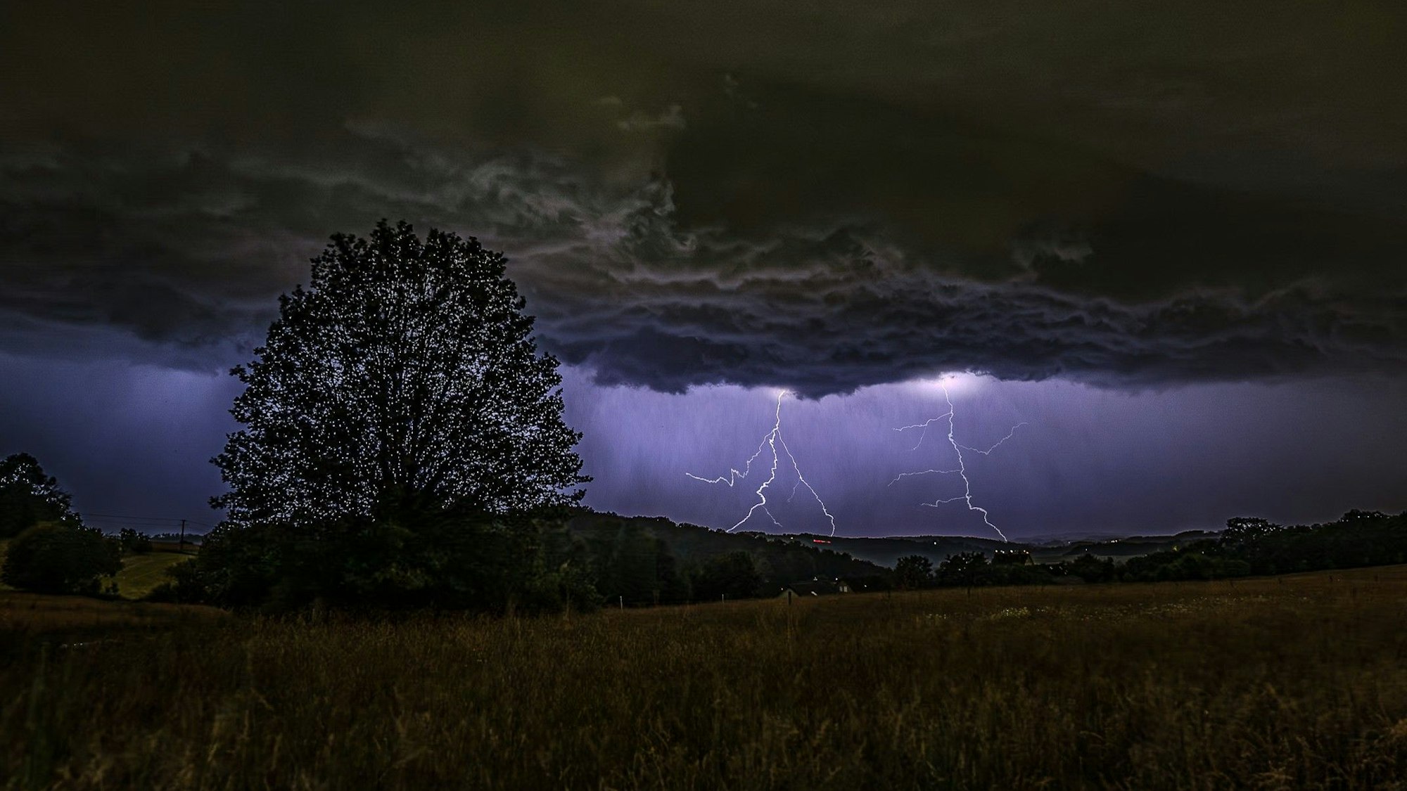Blitze über Oberberg.