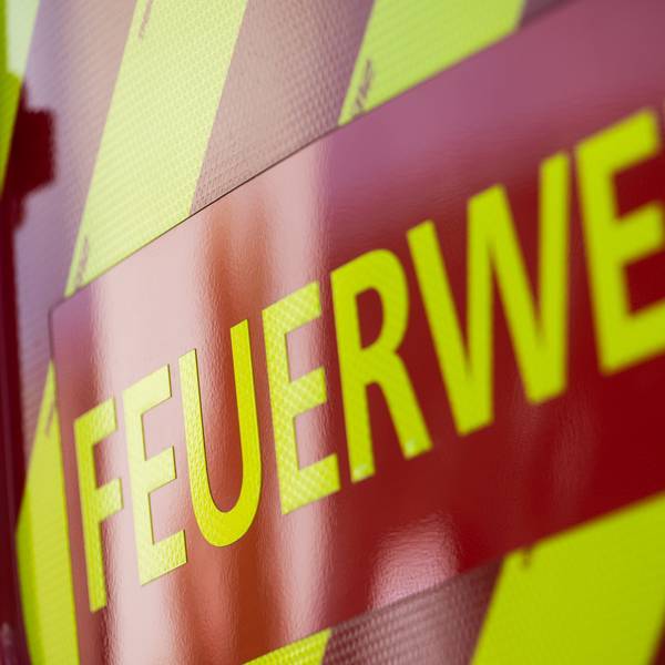 Ein Einsatzfahrzeug der Feuerwehr. (Symbolbild)