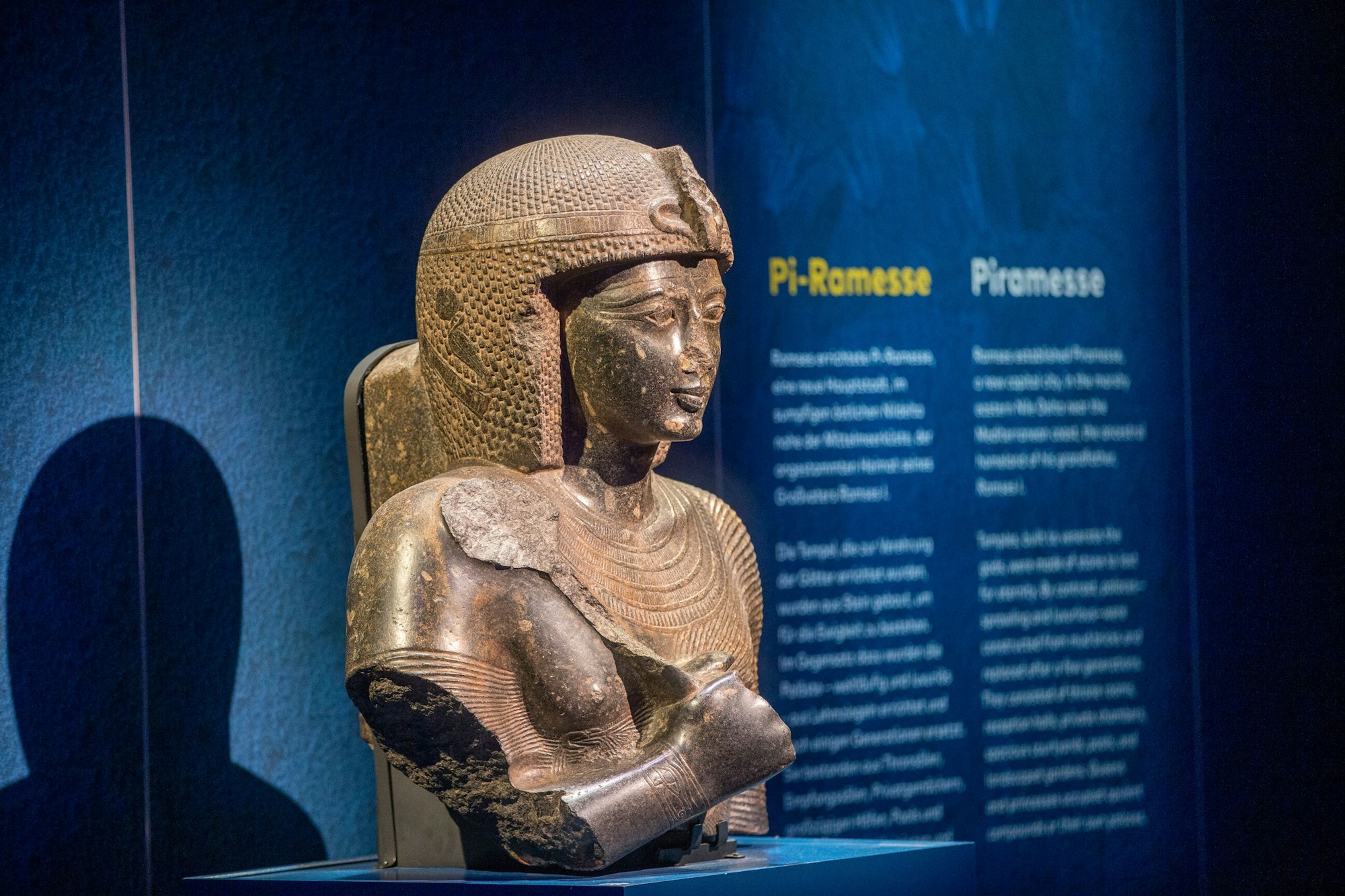 Alle Objekte stammen aus Museen und historischen Stätten in Ägypten.