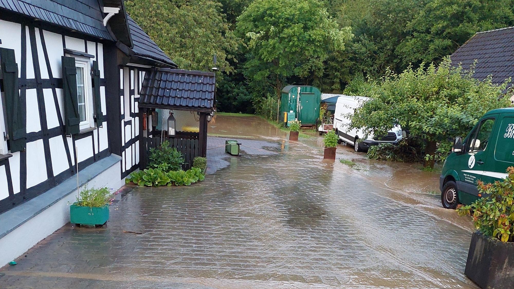 Das Foto zeigt die Überschwemmung in Waldmühle am 10. Juli.