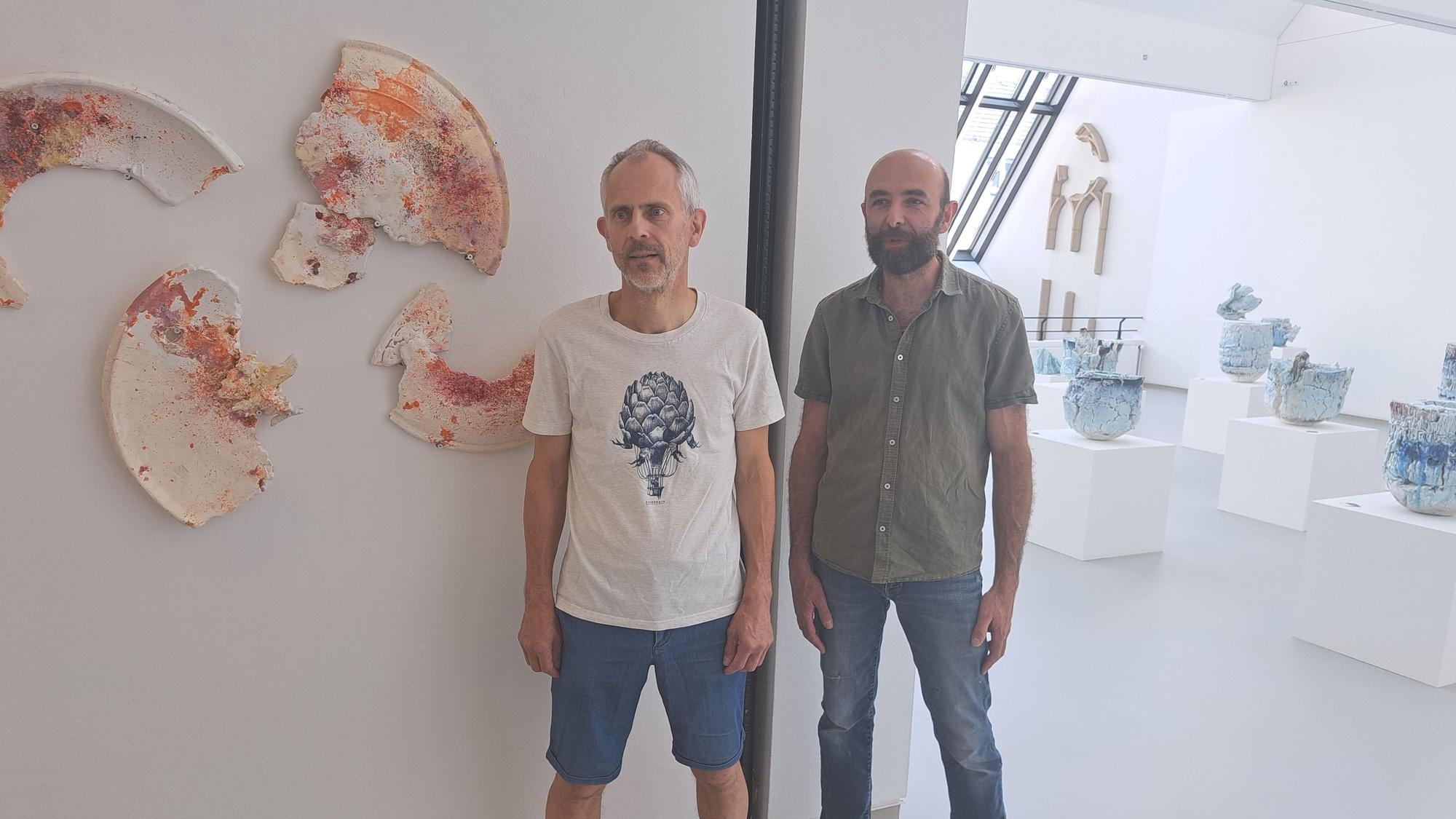 Keramikausstellung "Sculpting Memory" im Siegb urger Stadtmuseum mit Arbeiten der französischen Künstler Laurent petit und Benoit Pouplard.