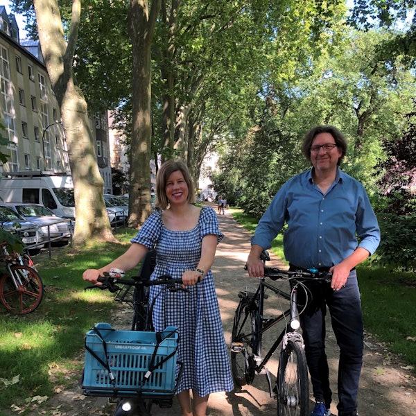 Kölns „Fahrradbürgermeisterin“ Anna Genser mit ihrem Vorgänger Reinhold Goss.