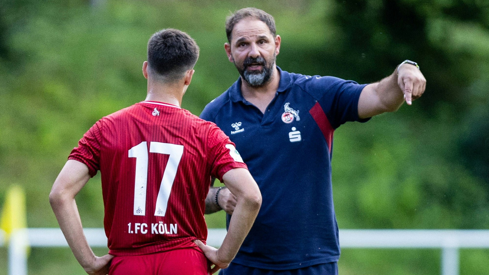 Testspiel: 1. FC Köln U19 - SV Elversberg Sportschule Hennef 10.07.2024 San-luca Spitali 1.FC Köln U19, 17, Stefan Ruthenbeck 1.FC Köln U19, Cheftrainer Testspiel: 1. FC Köln U19 - SV Elversberg Sportschule Hennef 10.07.2024 *** Test match 1 FC Köln U19 SV Elversberg Sportschule Hennef 10 07 2024 San luca Spitali 1 FC Köln U19, 17 , Stefan Ruthenbeck 1 FC Köln U19, Head Coach Test match 1 FC Köln U19 SV Elversberg Sportschule Hennef 10 07 2024 Copyright: xBEAUTIFULxSPORTS/Buriakovx