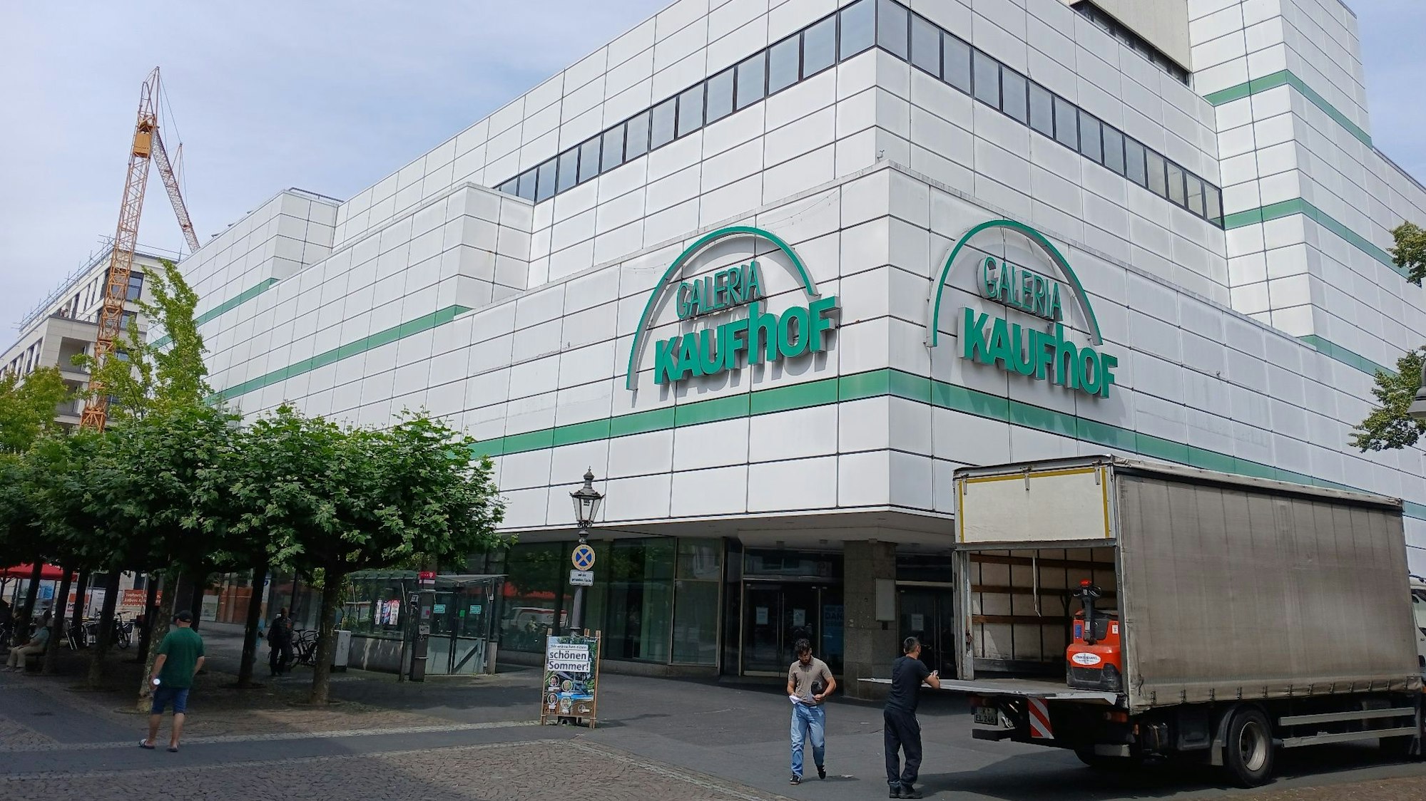 Ein leerstehendes Kaufhof-Gebäude