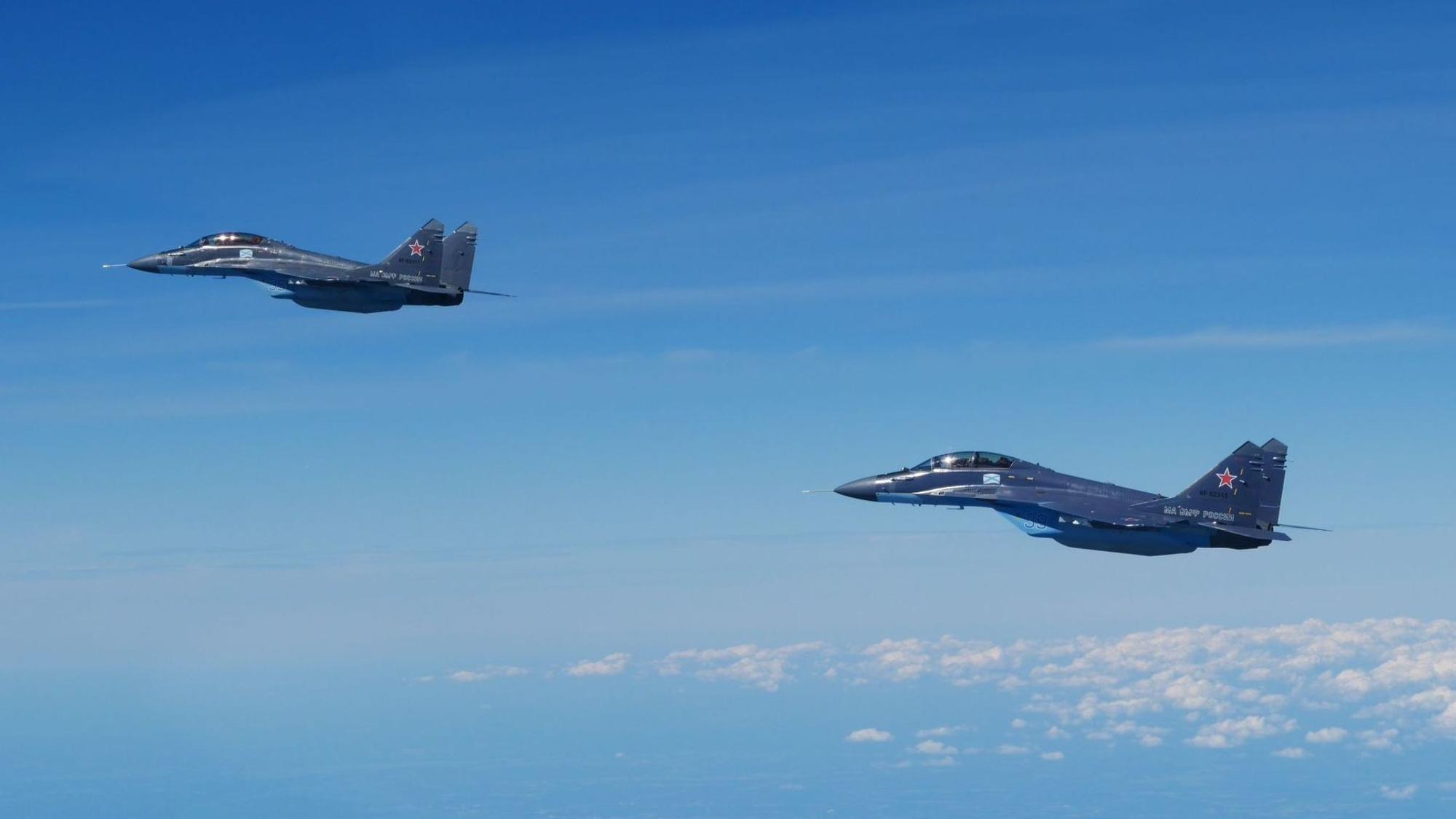 Eurofighter der deutschen Luftwaffe haben über der Ostsee zwei russische Kampfjets vom Typ MIG29 UB abgefangen. Die Provokationen des russischen Militärs nehmen seit Monaten zu.