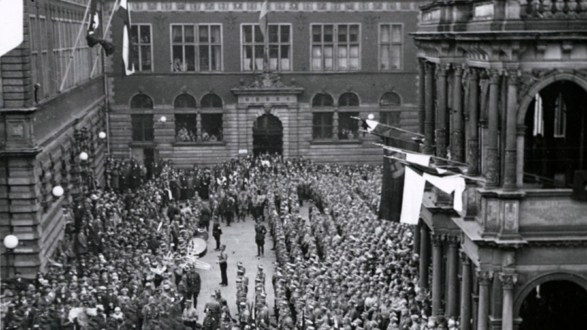 Einen Tag nach der Kommunalwahl am 13. März 1933 übernahmen die Nationalsozialisten die Macht im Rathaus.