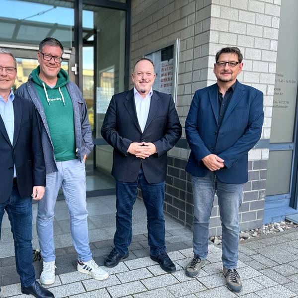 Von links: Die Schulleiter Markus Hicking und Peter Jürgensen, hoffen auf Unterstützung der Fachverwaltung, Ralf Risse und Sascha Rüttgers.