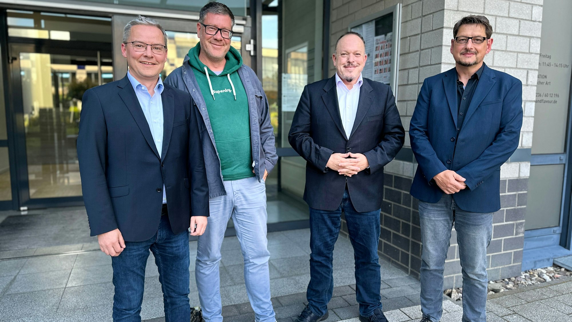 Von links: Die Schulleiter Markus Hicking und Peter Jürgensen, hoffen auf Unterstützung der Fachverwaltung, Ralf Risse und Sascha Rüttgers.
