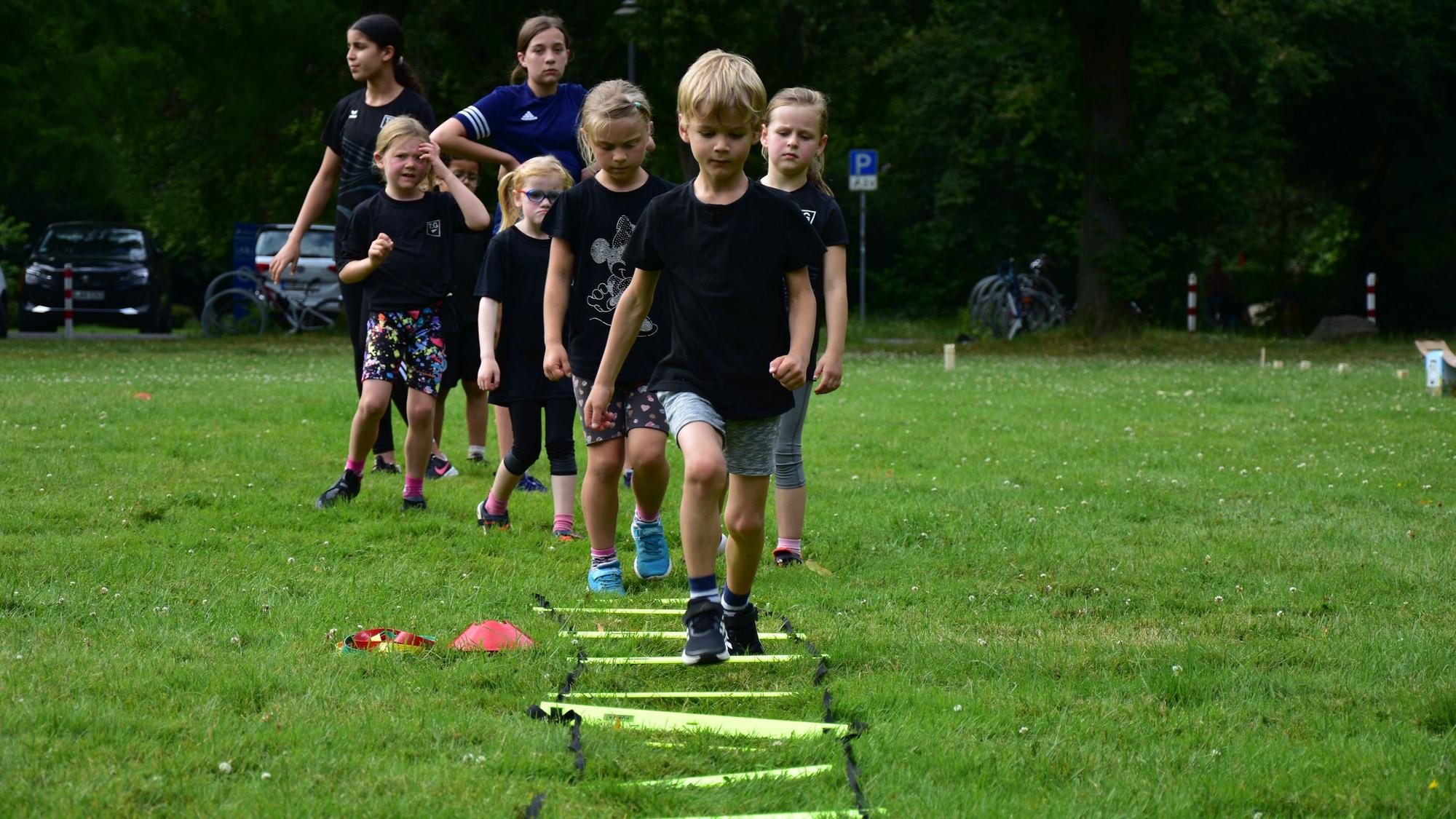 Die TLG-Kids wwaren die erste, die die die Sportbox nutzen konnten.