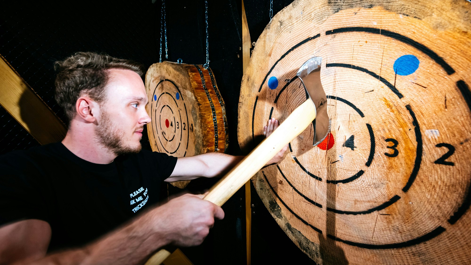 Aron Lack von „Woodcutter“ am neuen Standort in Köln.